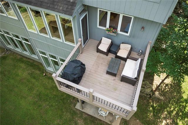 1012 NE Serenity Lane, Lee's Summit, MO 64064