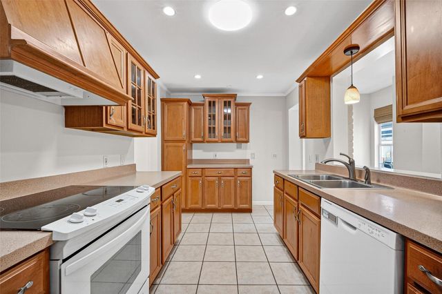 6315 Crab Orchard Rd 9, Houston, TX 77057