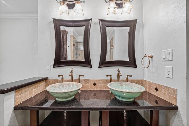 6315 Crab Orchard Rd 9, Houston, TX 77057