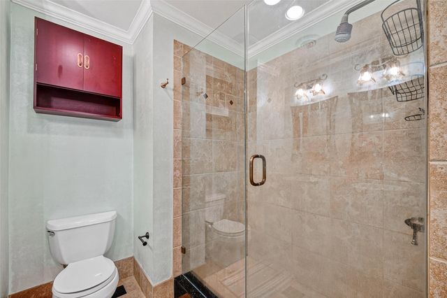 6315 Crab Orchard Rd 9, Houston, TX 77057