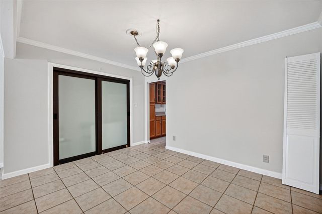 6315 Crab Orchard Rd 9, Houston, TX 77057