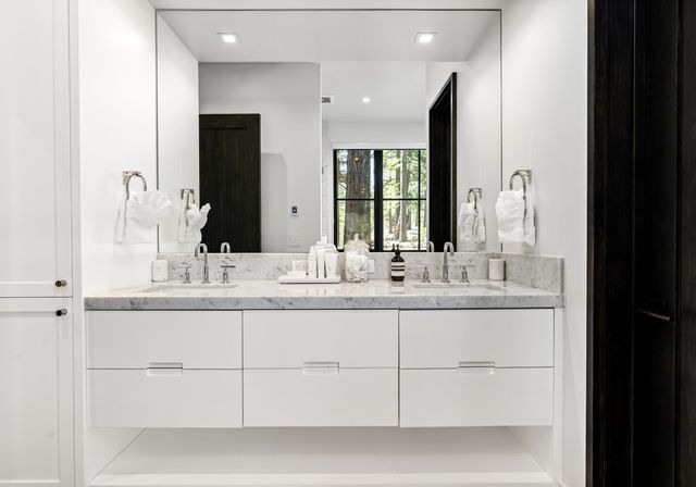 7750 Lahontan Drive, Truckee, CA 96161