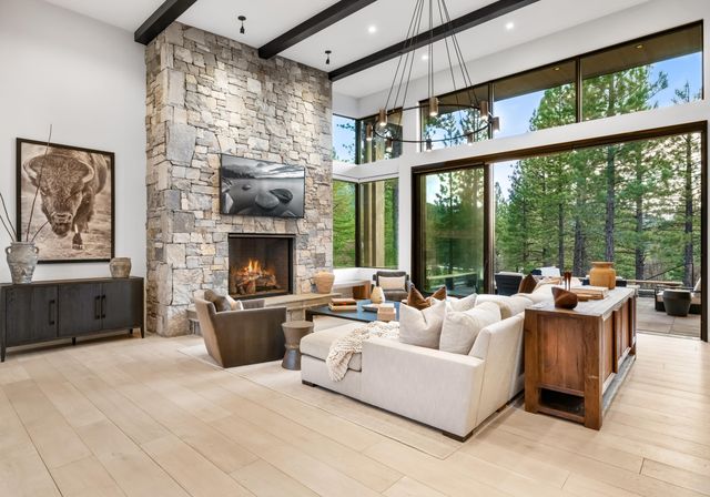 7750 Lahontan Drive, Truckee, CA 96161