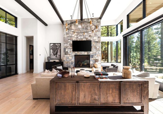 7750 Lahontan Drive, Truckee, CA 96161