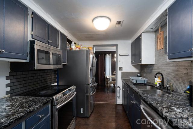 8042 Regent Park Lane, Charlotte, NC 28210