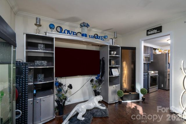 8042 Regent Park Lane, Charlotte, NC 28210