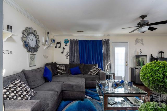 8042 Regent Park Lane, Charlotte, NC 28210