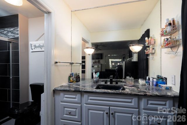 8042 Regent Park Lane, Charlotte, NC 28210