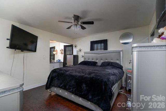 8042 Regent Park Lane, Charlotte, NC 28210