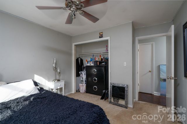 8042 Regent Park Lane, Charlotte, NC 28210