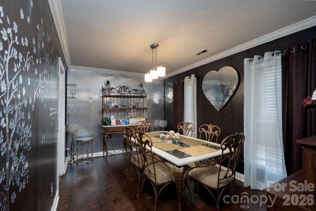 8042 Regent Park Lane, Charlotte, NC 28210