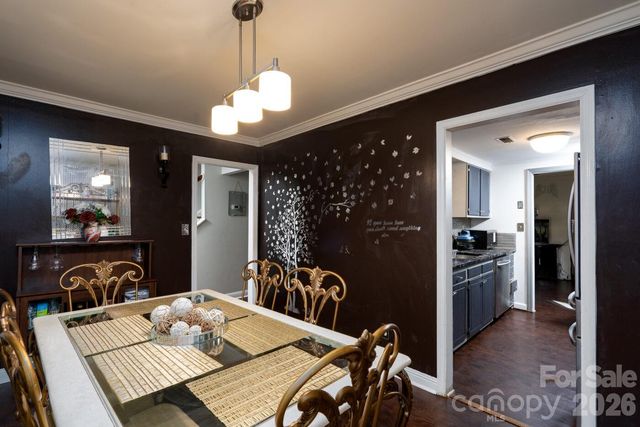 8042 Regent Park Lane, Charlotte, NC 28210