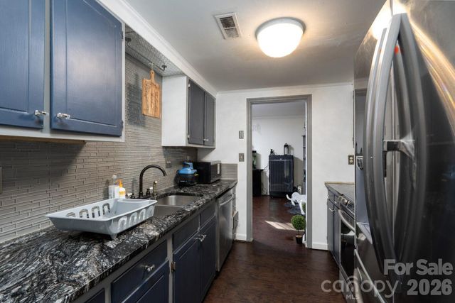 8042 Regent Park Lane, Charlotte, NC 28210