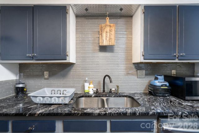 8042 Regent Park Lane, Charlotte, NC 28210