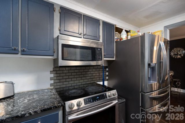 8042 Regent Park Lane, Charlotte, NC 28210