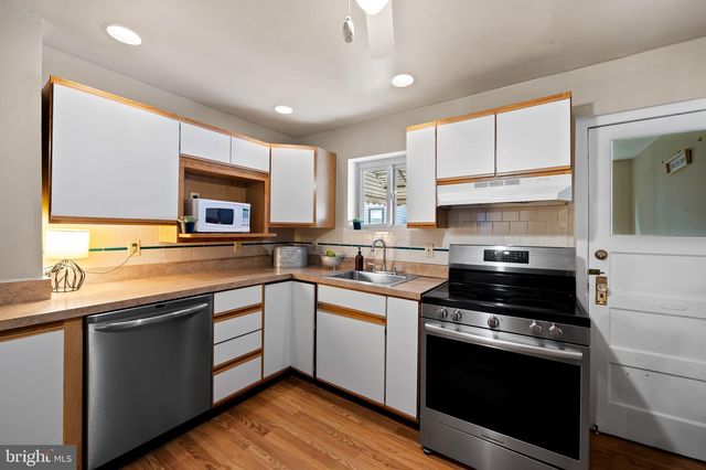 3432 ROLAND AVE, Baltimore, MD 21211