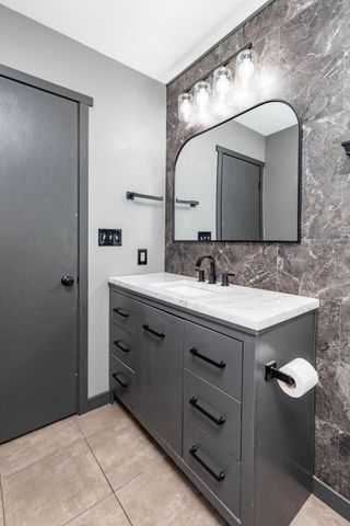 2601 Atlantic Drive S, Fargo, ND 58103