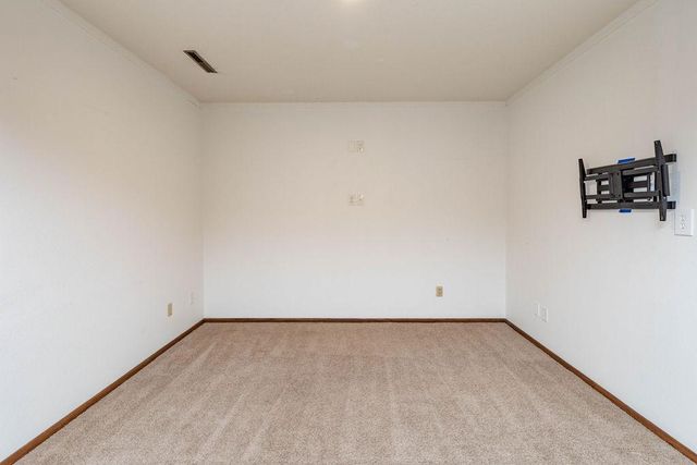 2601 Atlantic Drive S, Fargo, ND 58103