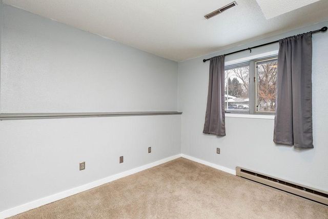 2601 Atlantic Drive S, Fargo, ND 58103