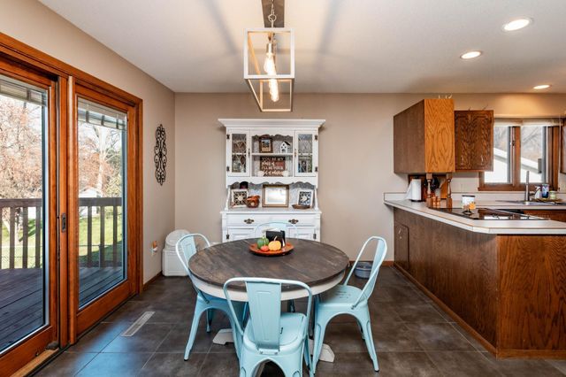 2601 Atlantic Drive S, Fargo, ND 58103