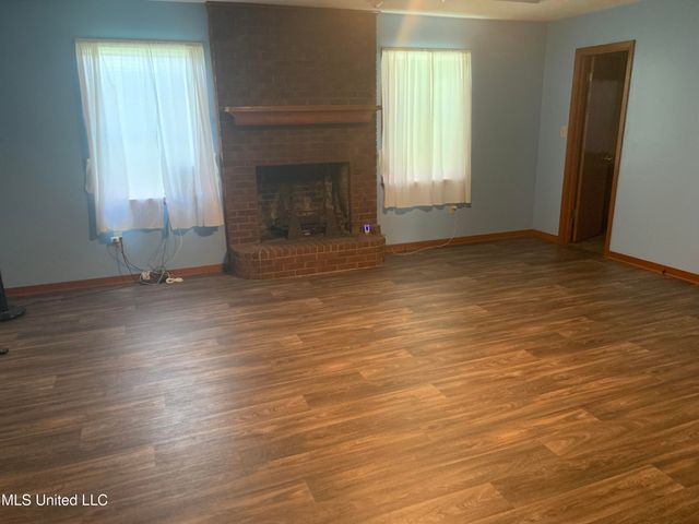 1360 Brinkley Drive, Jackson, MS 39213