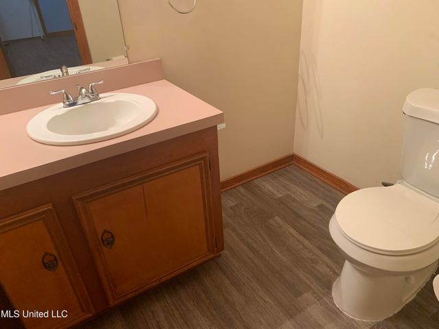 1360 Brinkley Drive, Jackson, MS 39213