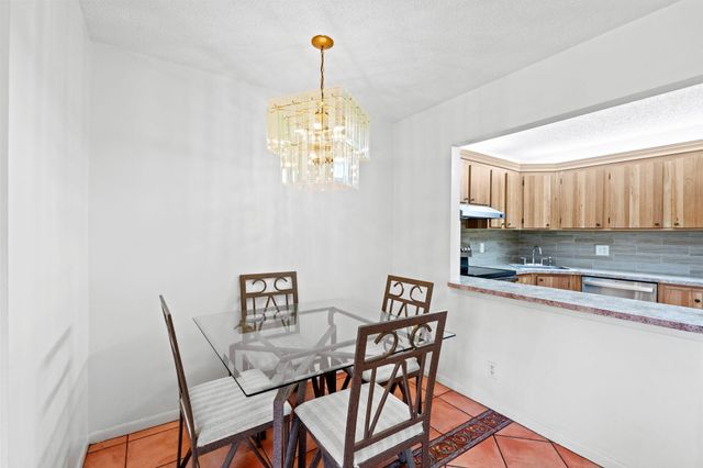 322 Knotty Pine Circle D2, Greenacres, FL 33463