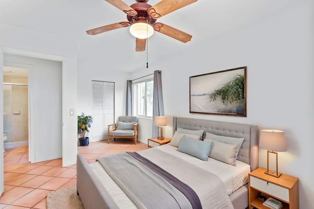 322 Knotty Pine Circle D2, Greenacres, FL 33463