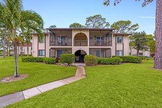 322 Knotty Pine Circle D2, Greenacres, FL 33463