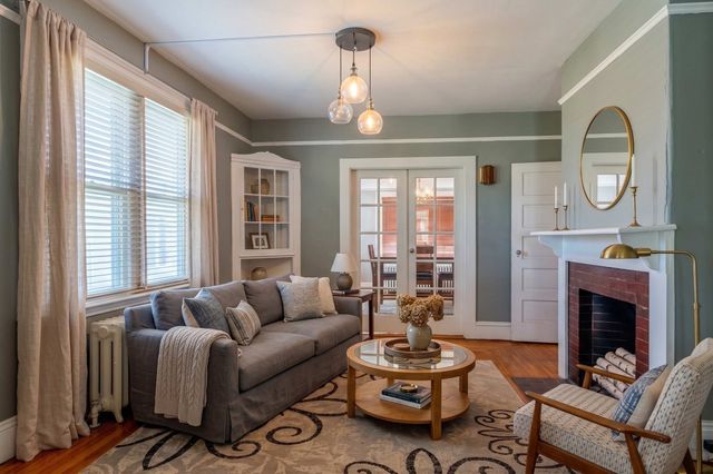 16 Chapel St, Wareham, MA 02571
