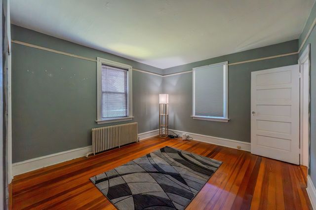16 Chapel St, Wareham, MA 02571