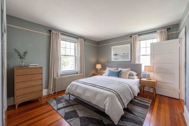 16 Chapel St, Wareham, MA 02571
