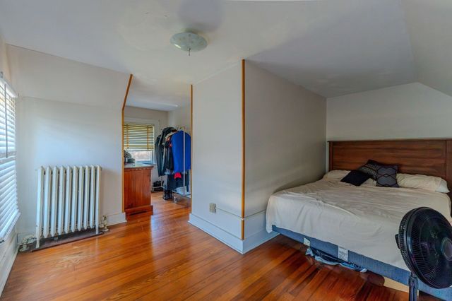 16 Chapel St, Wareham, MA 02571