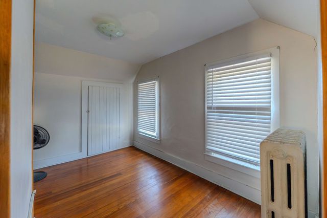 16 Chapel St, Wareham, MA 02571