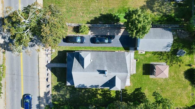16 Chapel St, Wareham, MA 02571