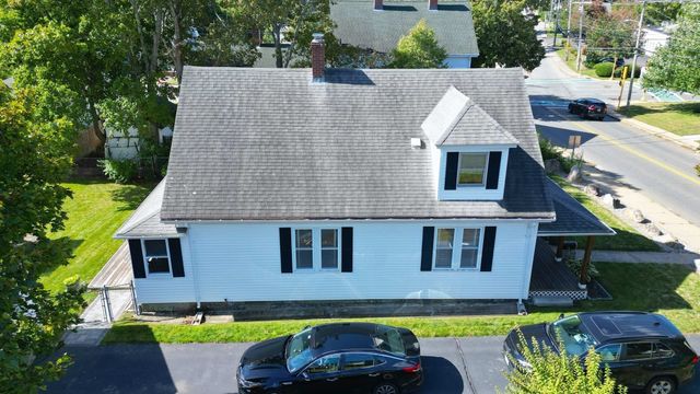 16 Chapel St, Wareham, MA 02571