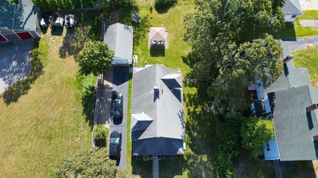 16 Chapel St, Wareham, MA 02571