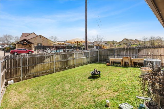 221 Capps Drive, College Station, TX 77845
