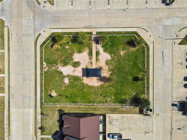 221 Capps Drive, College Station, TX 77845