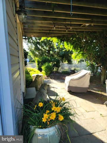 4802 RUSH DR, Pipersville, PA 18947