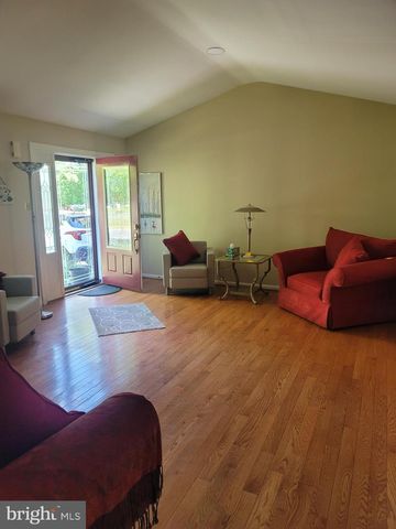 4802 RUSH DR, Pipersville, PA 18947