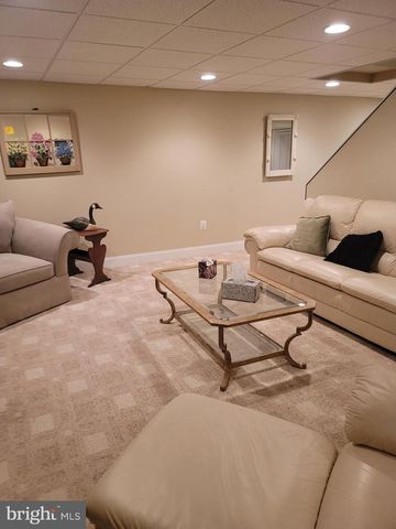 4802 RUSH DR, Pipersville, PA 18947