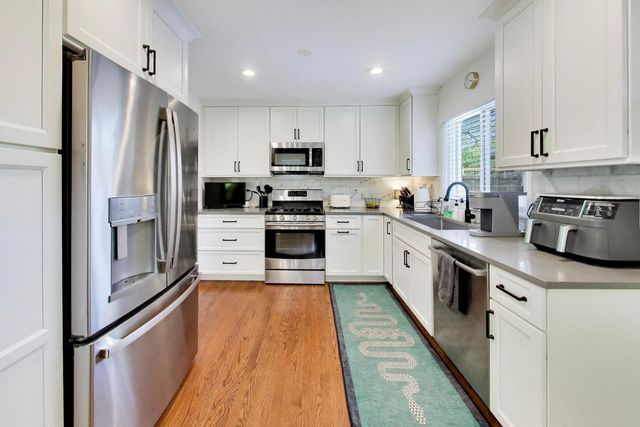 1153 Kenton Road, Deerfield, IL 60015