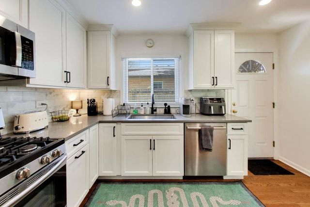 1153 Kenton Road, Deerfield, IL 60015