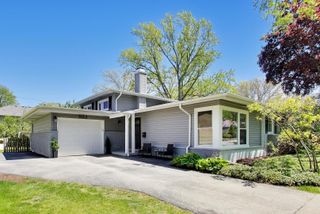 1153 Kenton Road, Deerfield, IL 60015