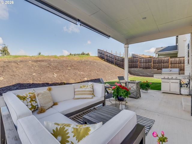 2877 Nw MT ASHLAND Ln, Mc Minnville, OR 97128