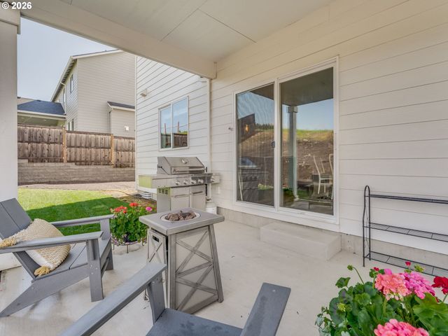2877 Nw MT ASHLAND Ln, Mc Minnville, OR 97128