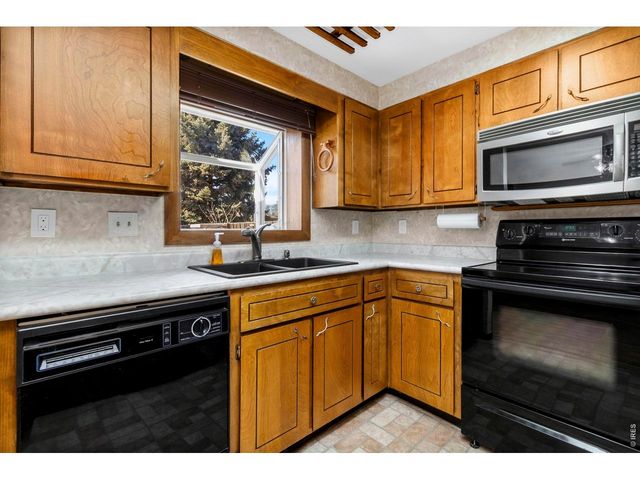 1407 Willow Dr, Berthoud, CO 80513
