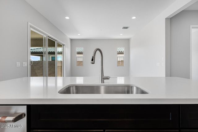 18147 W TANGLEWOOD Drive, Goodyear, AZ 85338