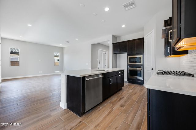 18147 W TANGLEWOOD Drive, Goodyear, AZ 85338